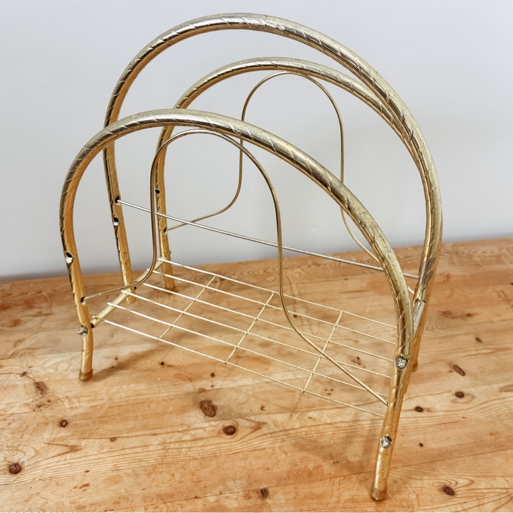 Retro Vinyl Stand